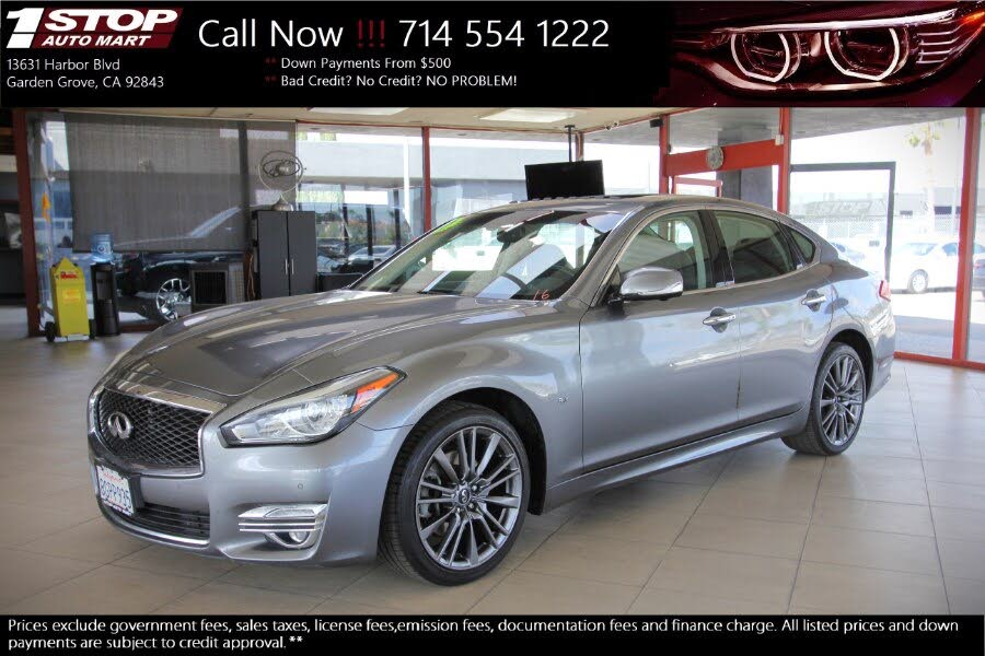 2017 INFINITI Q70 3.7 RWD