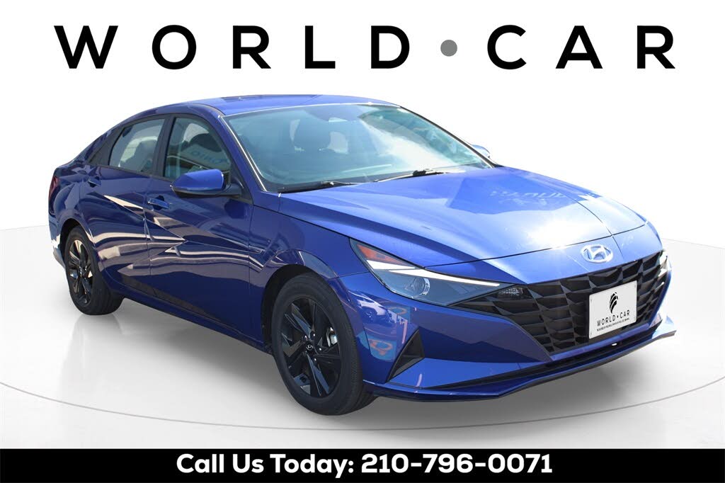 2022 Hyundai Elantra SEL FWD