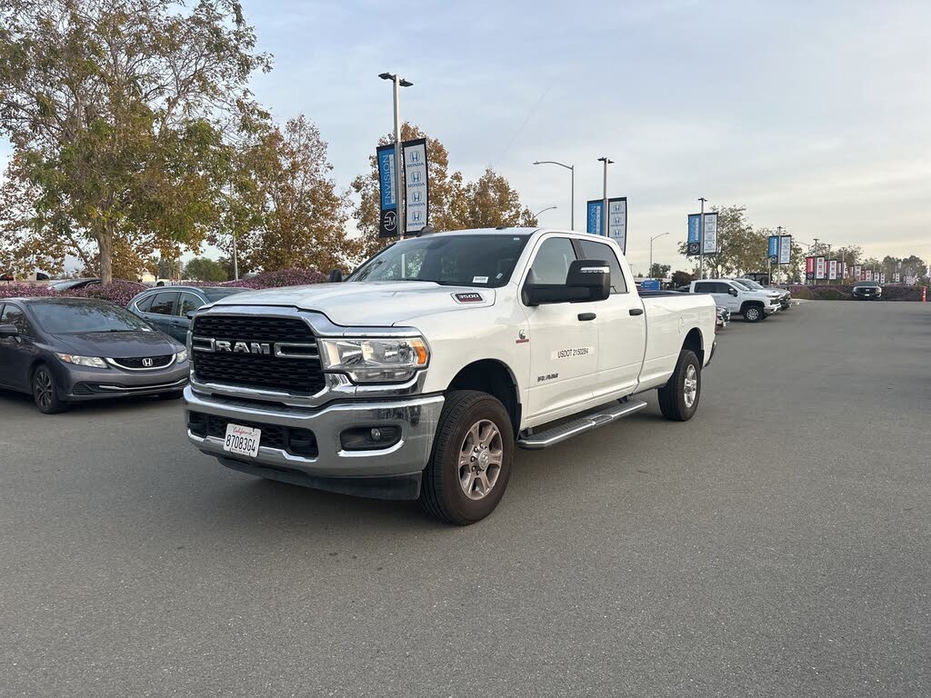 2024 RAM 3500 Big Horn Crew Cab LB 4WD