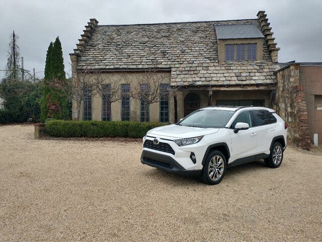 2020 Toyota RAV4 XLE Premium FWD