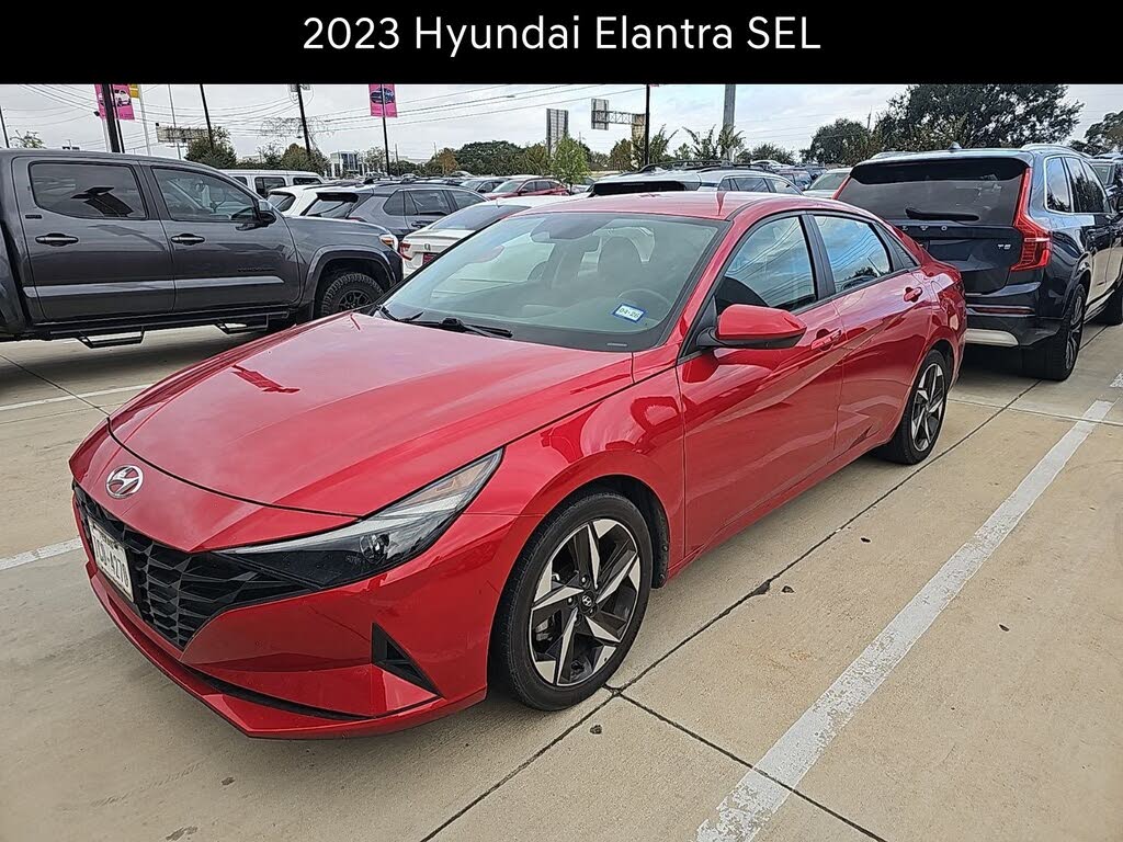 2023 Hyundai Elantra SEL FWD