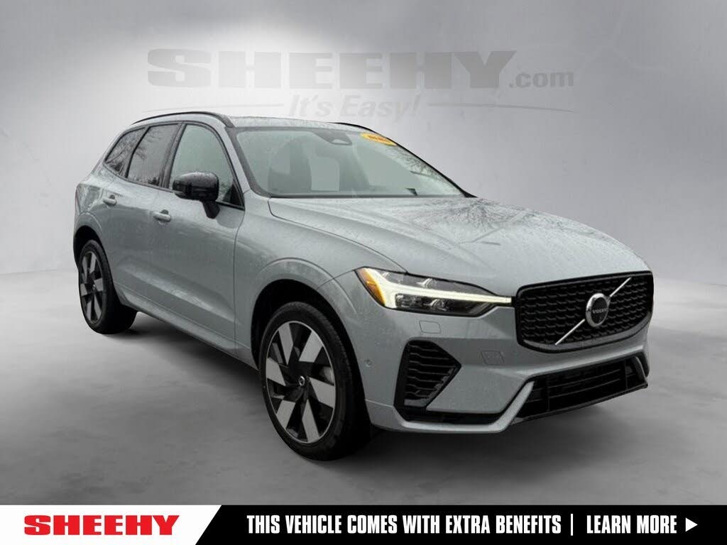 2024 Volvo XC60 Recharge T8 Ultimate Dark Theme eAWD