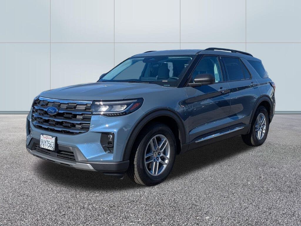 2025 Ford Explorer Active RWD