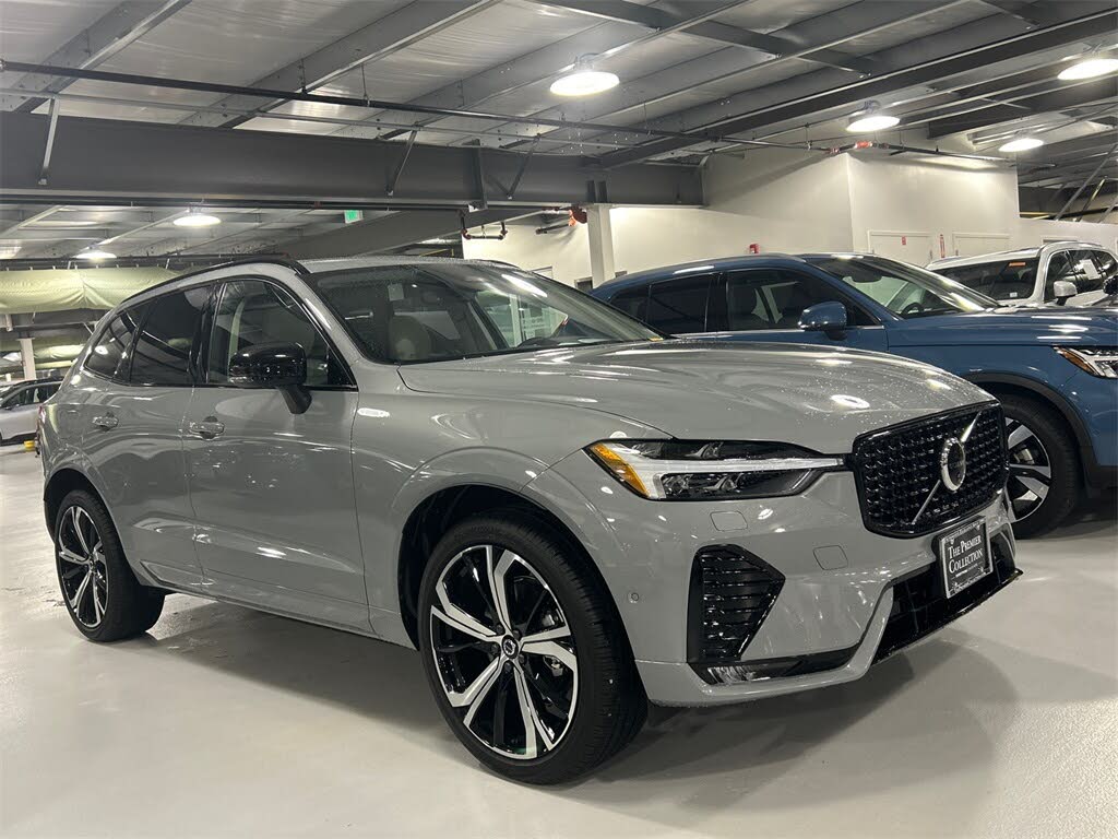 2025 Volvo XC60 B5 Ultra Dark Theme AWD