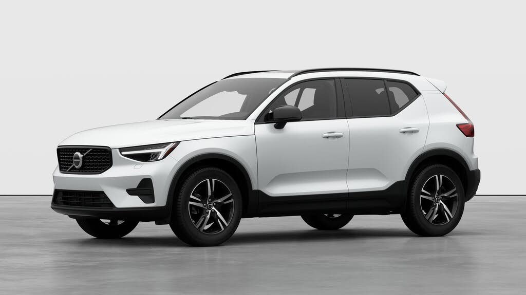 2026 Volvo XC40 B5 Core AWD