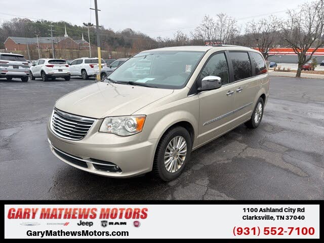 2012 Chrysler Town & Country Limited FWD