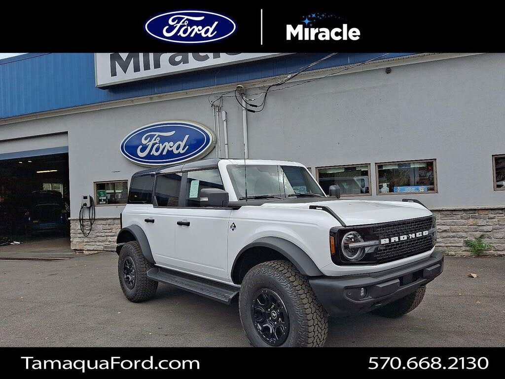 2025 Ford Bronco Outer Banks 4-Door 4WD