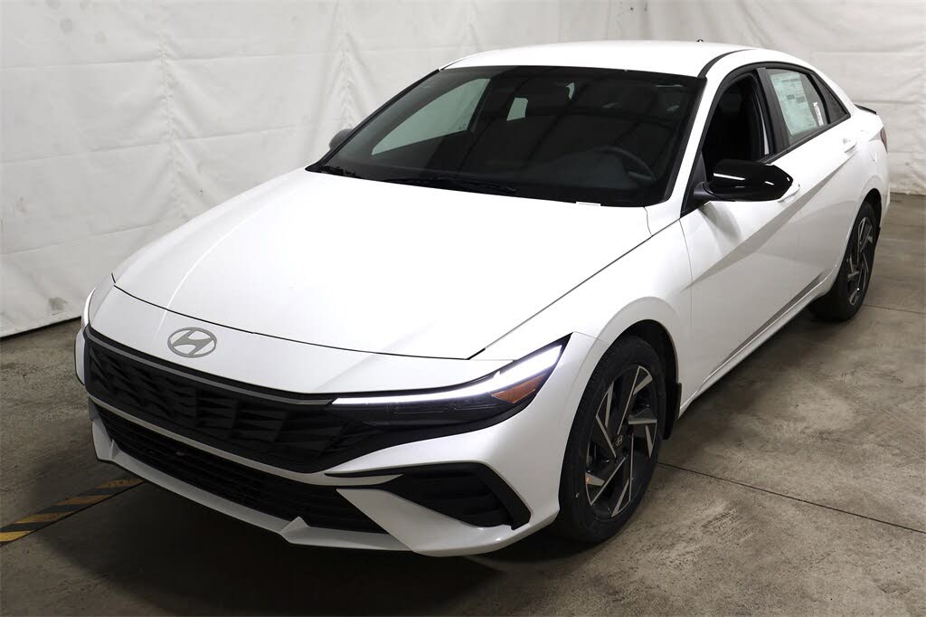 2025 Hyundai Elantra SEL Sport FWD