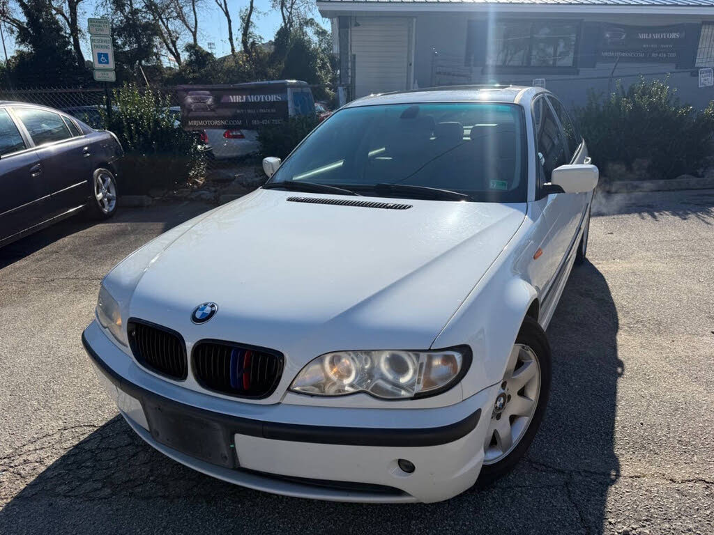 2005 BMW 3 Series 325i Sedan RWD