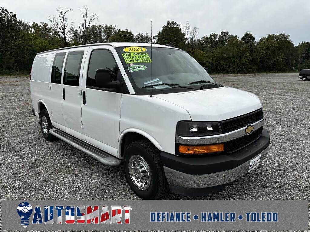 2024 Chevrolet Express Cargo 2500 RWD