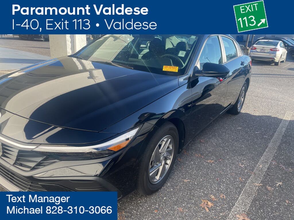 2024 Hyundai Elantra SE FWD