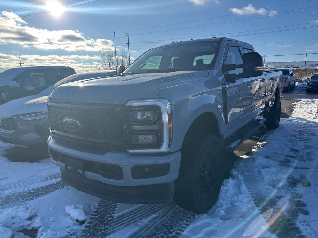 2025 Ford F-350 Super Duty Lariat Crew Cab 4WD
