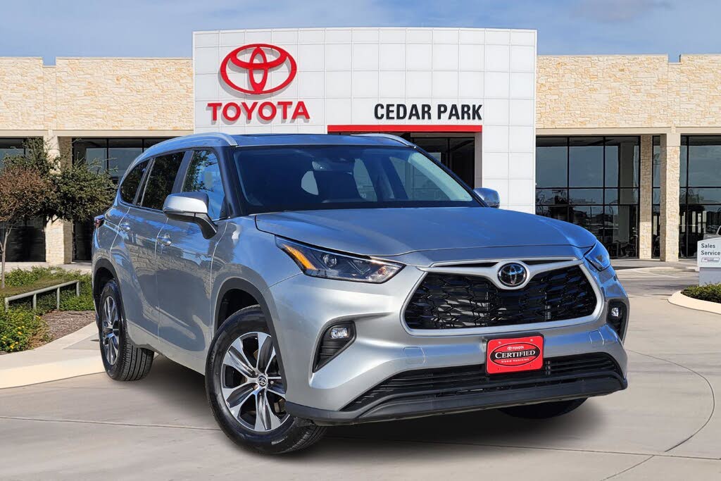 2025 Toyota Highlander XLE FWD