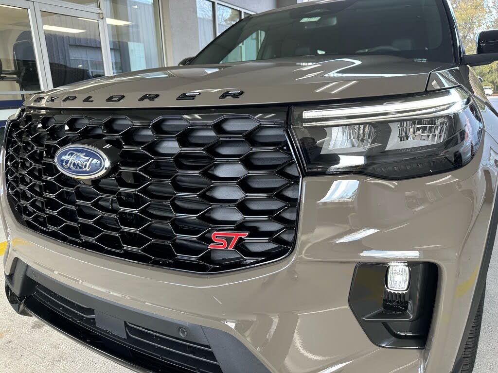 2026 Ford Explorer ST AWD
