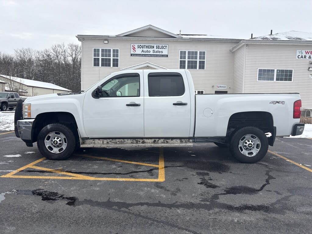 2011 Chevrolet Silverado 2500HD Work Truck Crew Cab 4WD