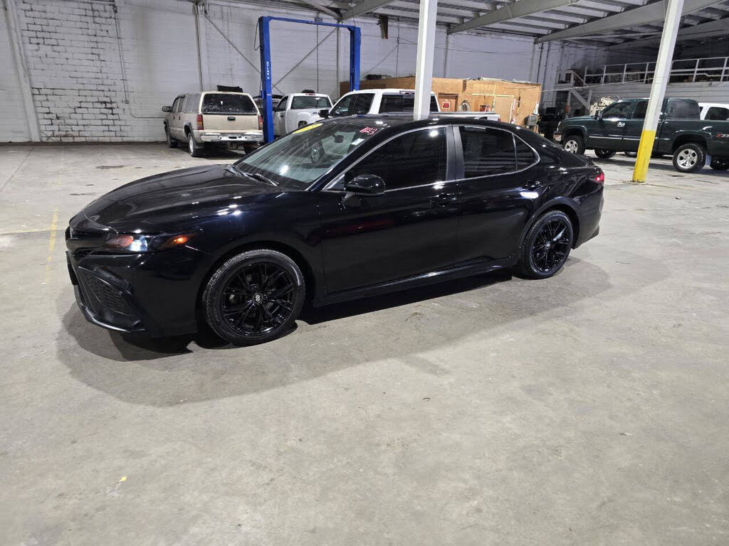 2021 Toyota Camry SE FWD