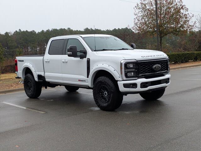 2025 Ford F-250 Super Duty Lariat Crew Cab 4WD