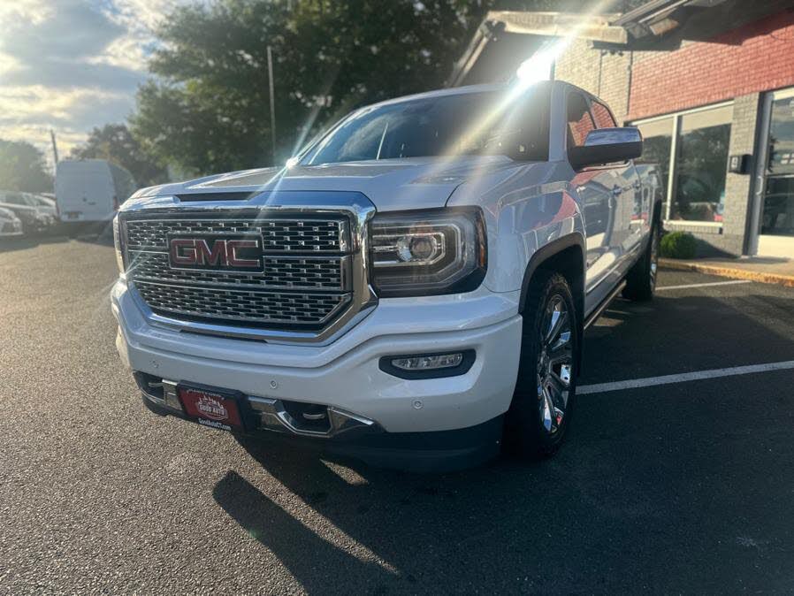 2017 GMC Sierra 1500 Denali Crew Cab 4WD