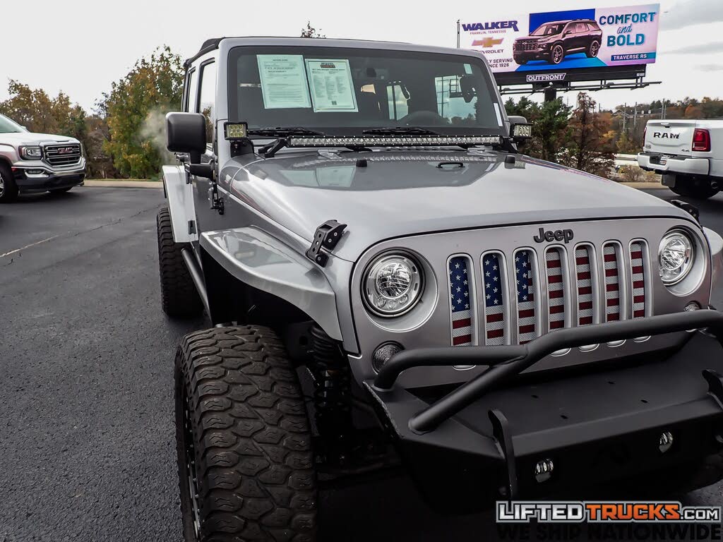 2017 Jeep Wrangler Unlimited Sahara 4WD