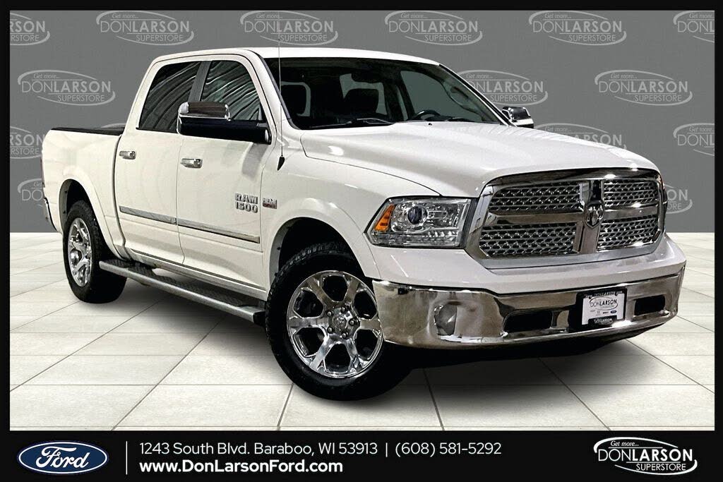 2017 RAM 1500 Laramie Crew Cab 4WD