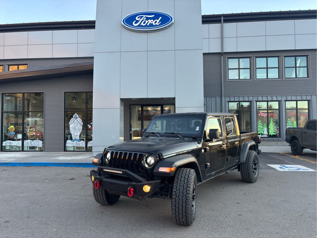 2020 Jeep Gladiator Sport S Crew Cab 4WD