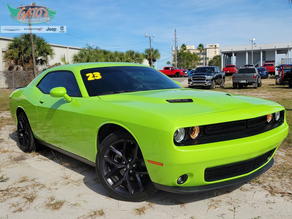 2023 Dodge Challenger SXT RWD