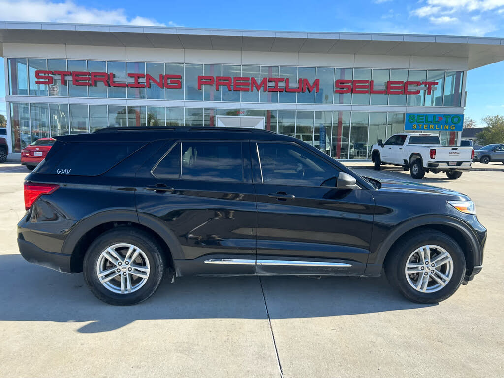 2023 Ford Explorer XLT RWD