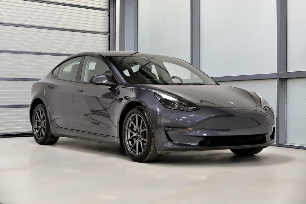 2023 Tesla Model 3 RWD