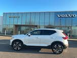 Volvo XC40 B5 Plus Bright Theme AWD