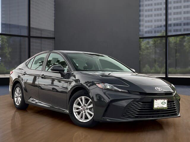 2025 Toyota Camry LE FWD
