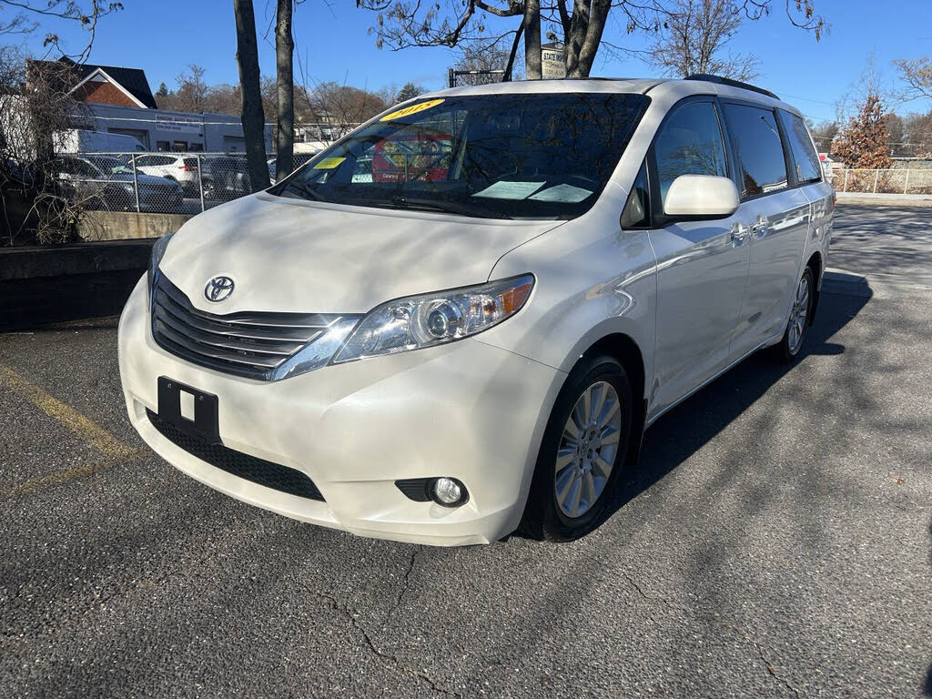 2015 Toyota Sienna XLE 7-Passenger AWD
