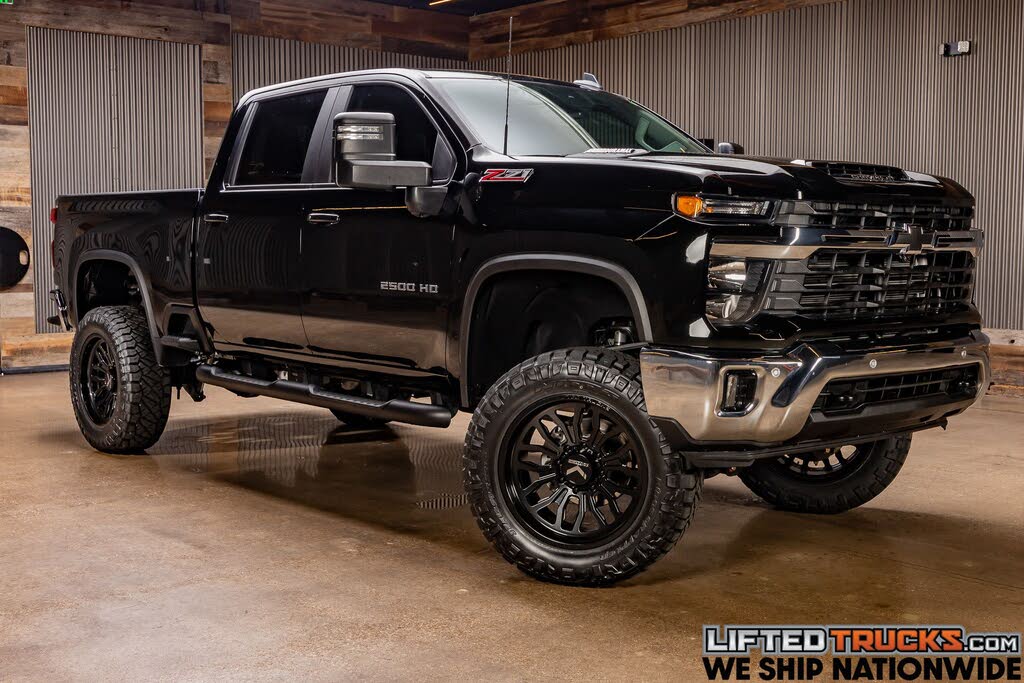 2025 Chevrolet Silverado 2500HD LT Crew Cab 4WD