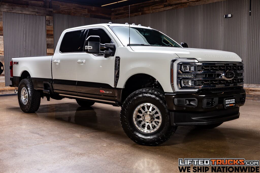 2025 Ford F-350 Super Duty King Ranch Crew Cab 4WD