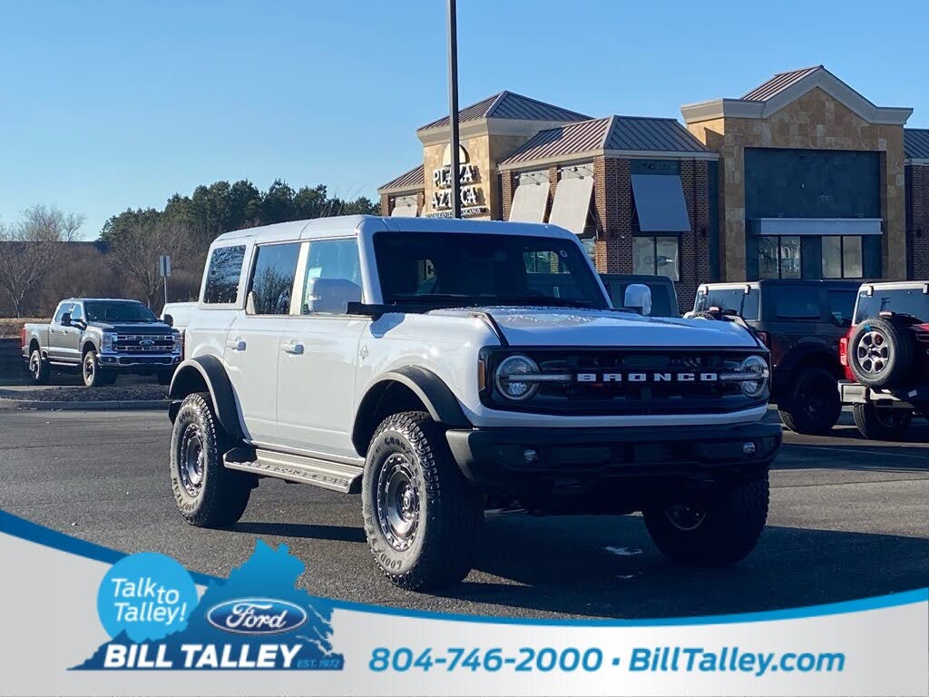 2025 Ford Bronco Outer Banks 4-Door 4WD