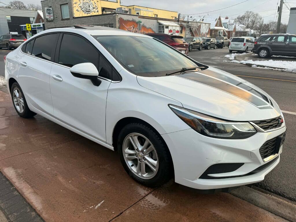 2017 Chevrolet Cruze LT Sedan FWD
