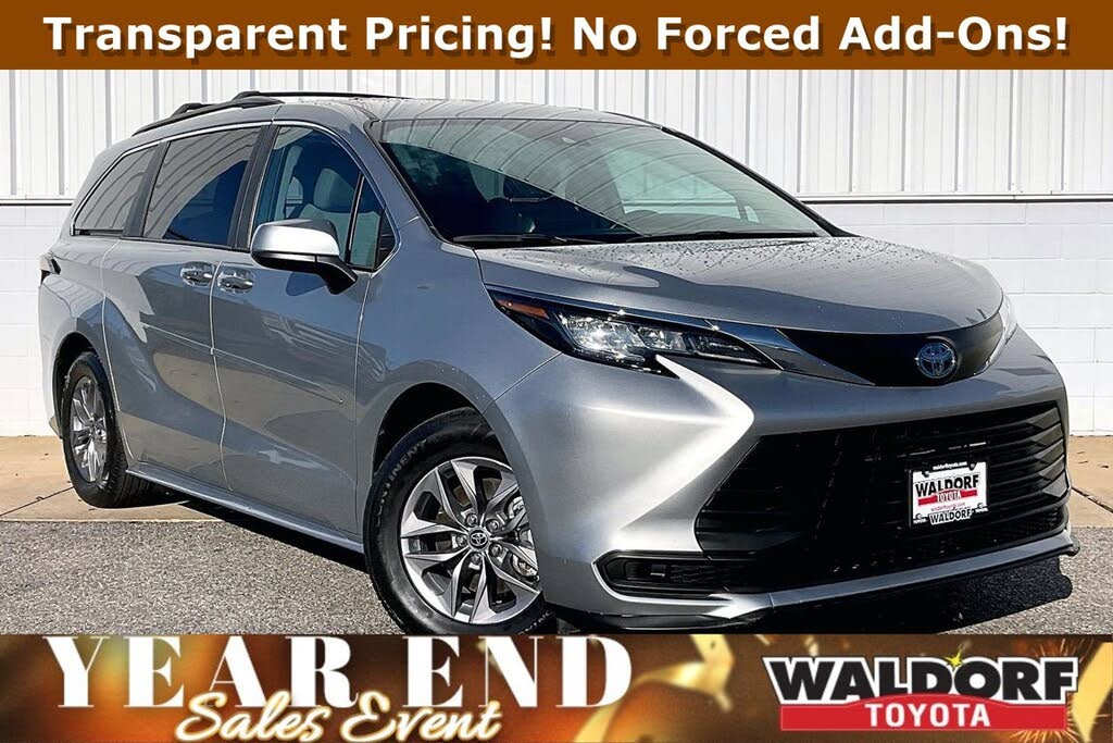 2023 Toyota Sienna LE 8-Passenger AWD