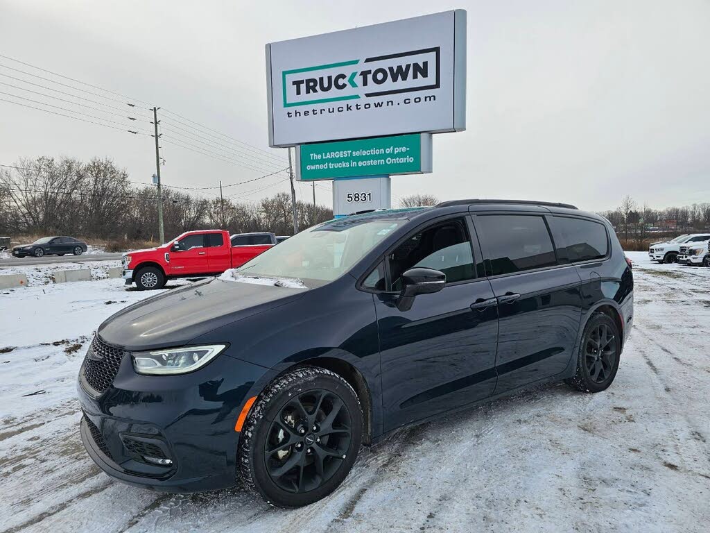 2024 Chrysler Pacifica Touring L FWD