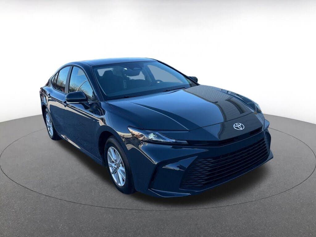 2025 Toyota Camry LE FWD