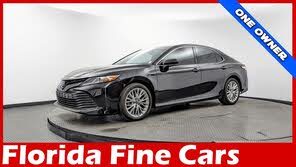 Toyota Camry Hybrid XLE FWD