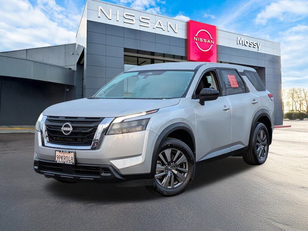 2024 Nissan Pathfinder S FWD
