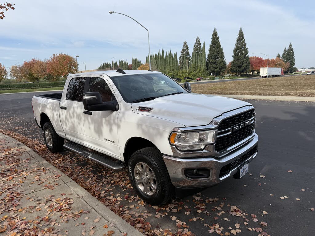 2024 RAM 2500 Big Horn Crew Cab 4WD