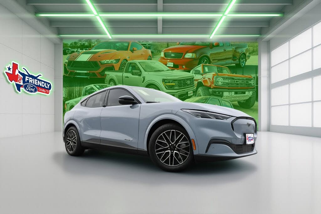 2025 Ford Mustang Mach-E Premium RWD