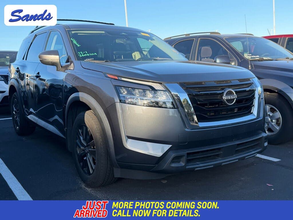 2022 Nissan Pathfinder SV FWD