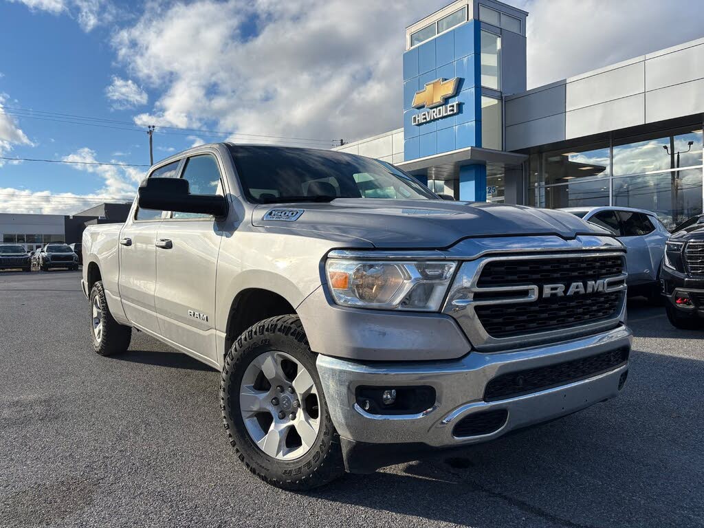 RAM 1500 Big Horn Crew Cab 4WD 2022