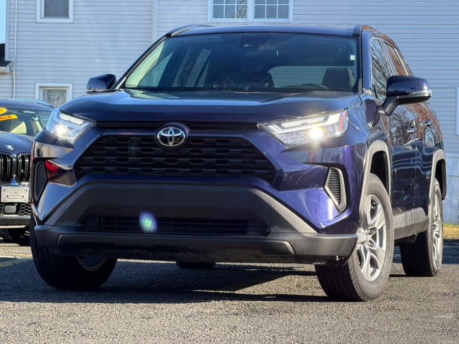 2024 Toyota RAV4 XLE FWD