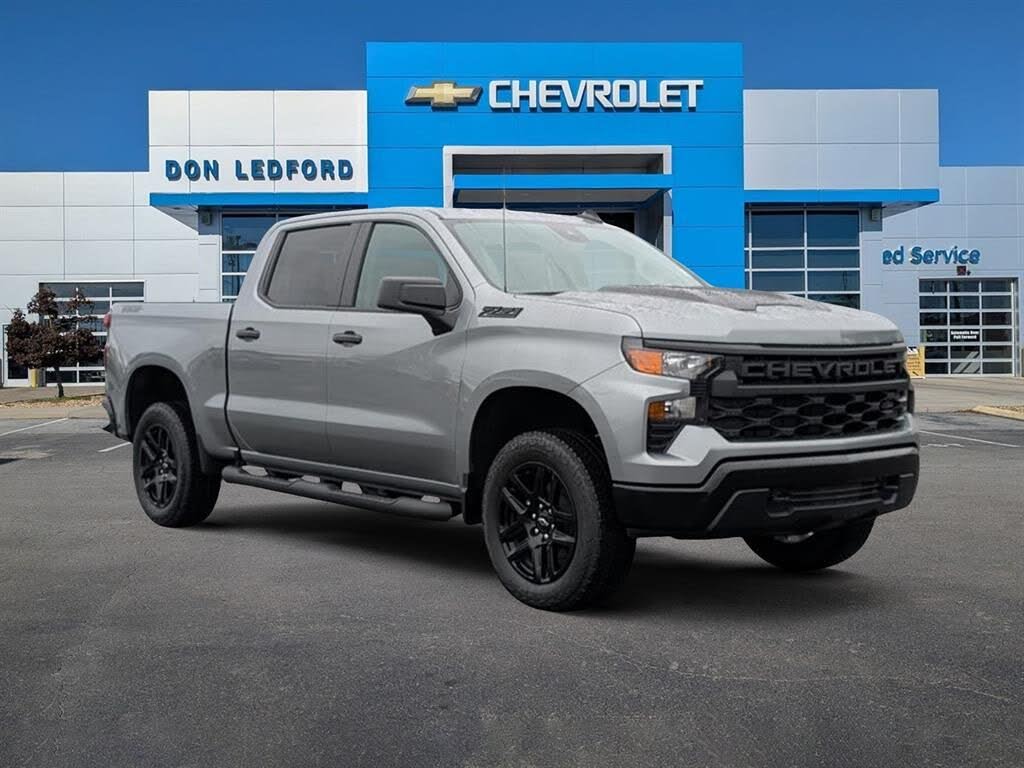 2026 Chevrolet Silverado 1500 Custom Trail Boss Crew Cab 4WD