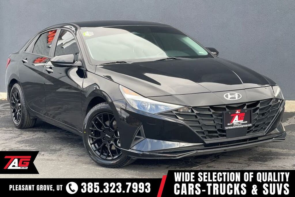 2022 Hyundai Elantra SEL FWD