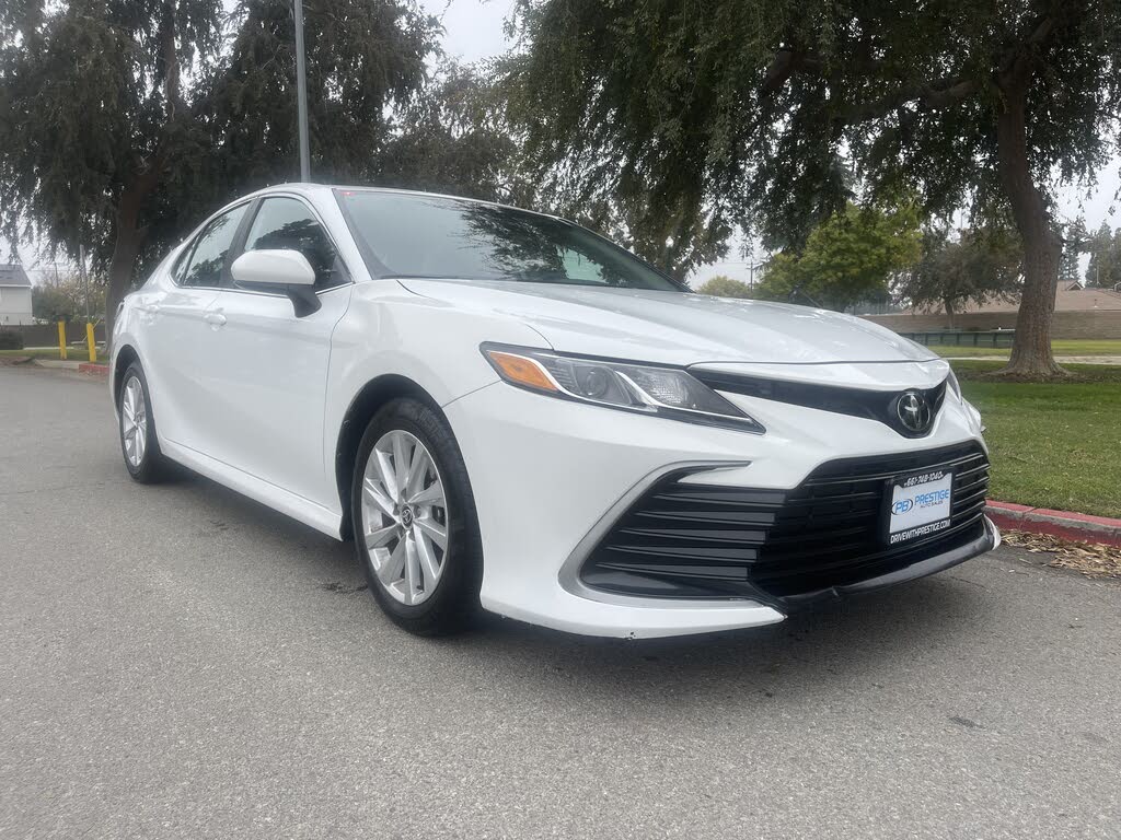 2024 Toyota Camry LE FWD