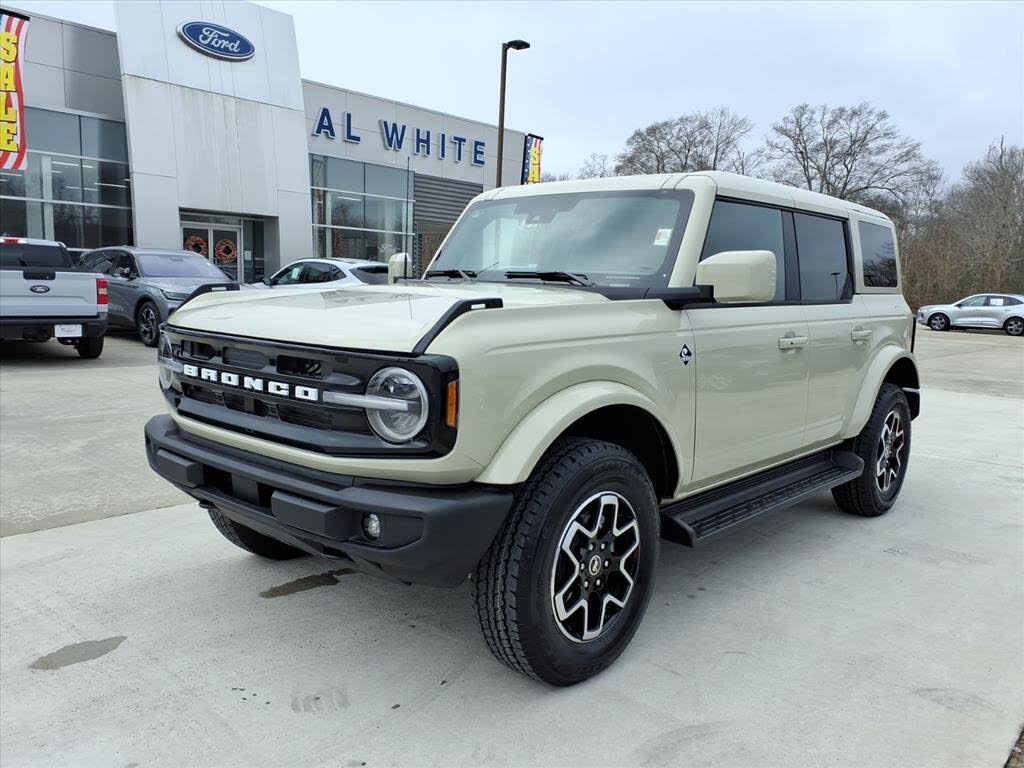 2025 Ford Bronco Outer Banks 4-Door 4WD
