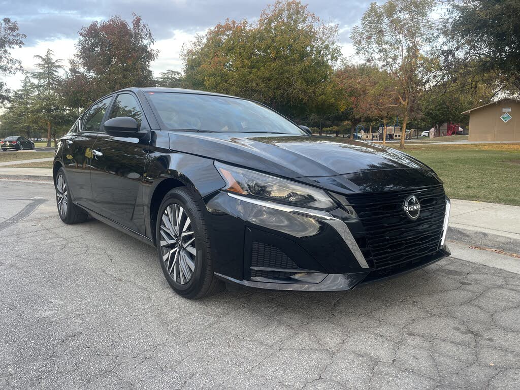 2025 Nissan Altima 2.5 SV FWD